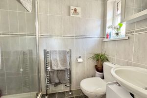 En Suite- click for photo gallery